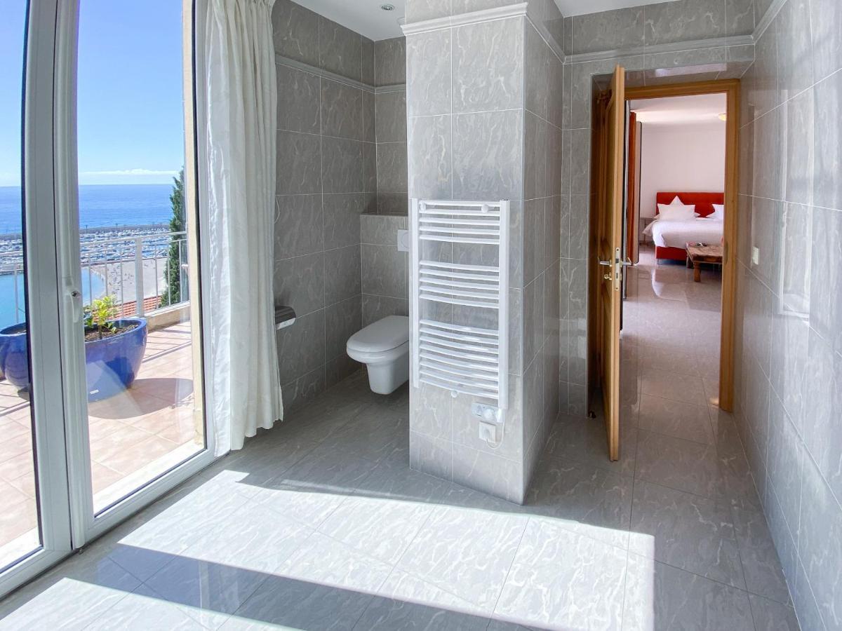 Villa L'Ensoleillee Vue Panoramique Mer, 250 M De La Plage Et Du Centre Ville 멍똥 외부 사진