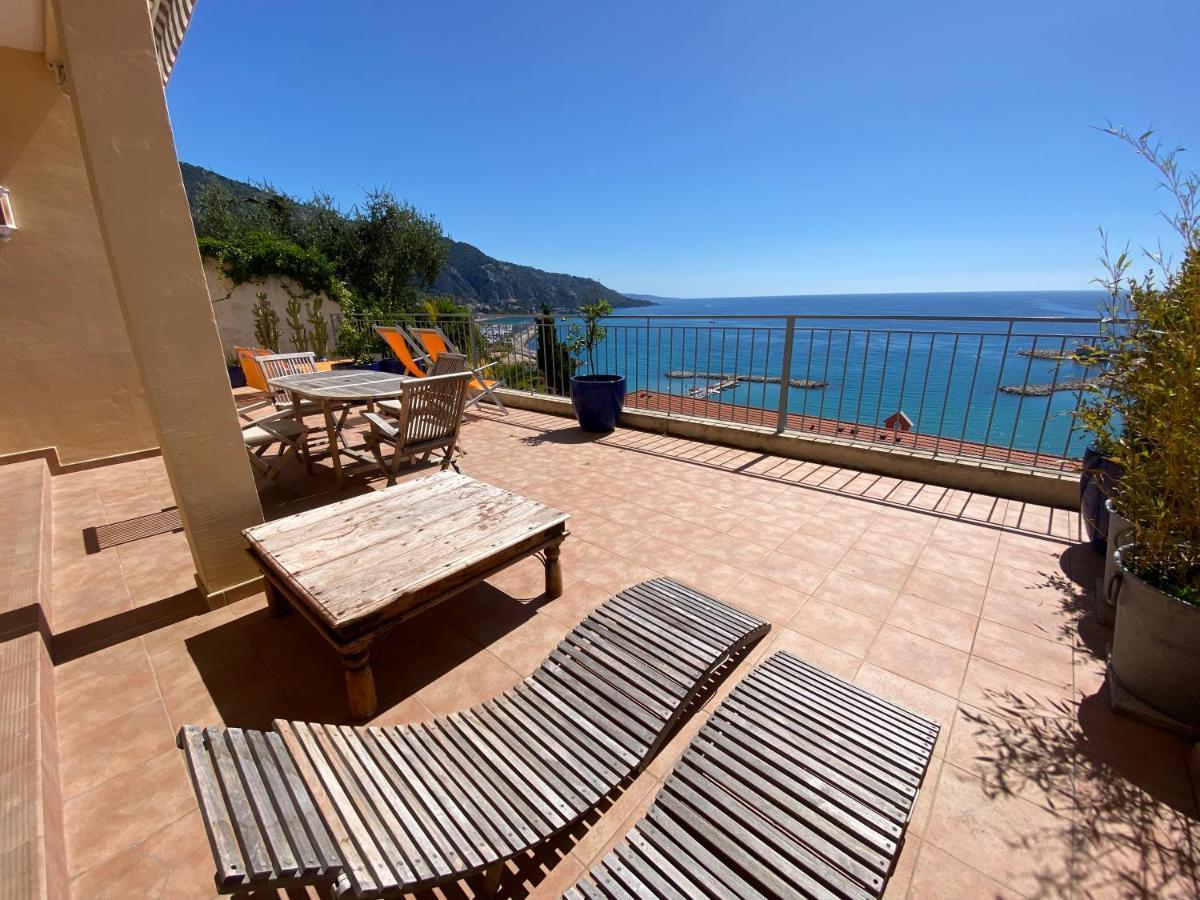 Villa L'Ensoleillee Vue Panoramique Mer, 250 M De La Plage Et Du Centre Ville 멍똥 외부 사진